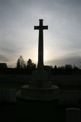 Cross of Sacrifice at sunset