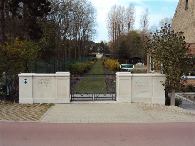 Cemetery Gate at roadside